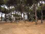 Pitch between 65 and 90 m2. For a maximum of 4 people