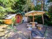 The Peewit pods sleep up to 6 guests. They offer a private Scrub Shack shower and outdoor dining.