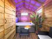 Private Hot Tub, under cover area and secure area for dogs (added by manager 24 Nov 2022)