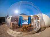 Eros / Clean air exterior