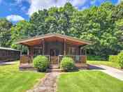 Bullrush log cabin