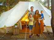 Six-person Emperador bell tent (added by manager 30 Jan 2024)
