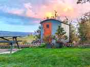 Visitor image of the shepherd's hut (added by manager 07 Jun 2023)