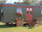 Shepherd's hut exterior (added by manager 01 Jul 2022)