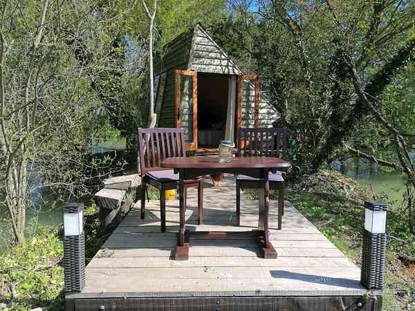 Little Island Retreat cabin