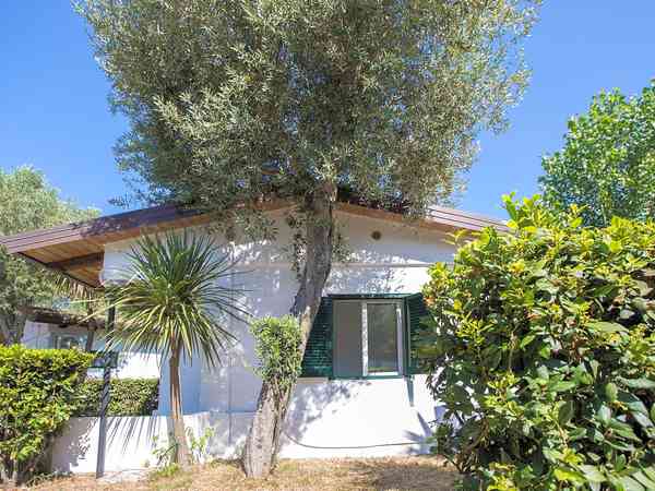 Achille 2 bedroom cabin