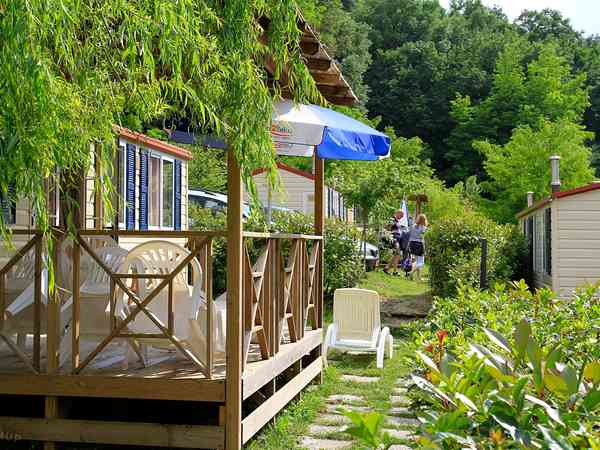 Mobil-home 2 chambres (4 adultes et 1 enfant)