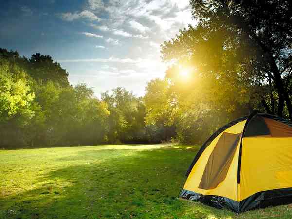 Non-electric grass tent pitch