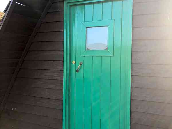 Green camping pod (2 adults and 2 children)