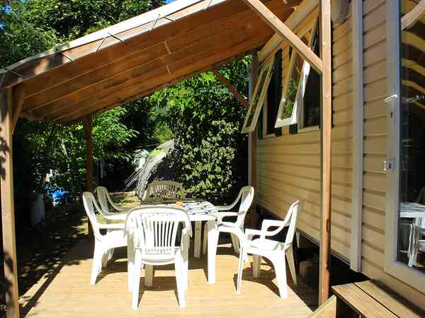 Mobil-home 2 chambres (terrasse couverte)
