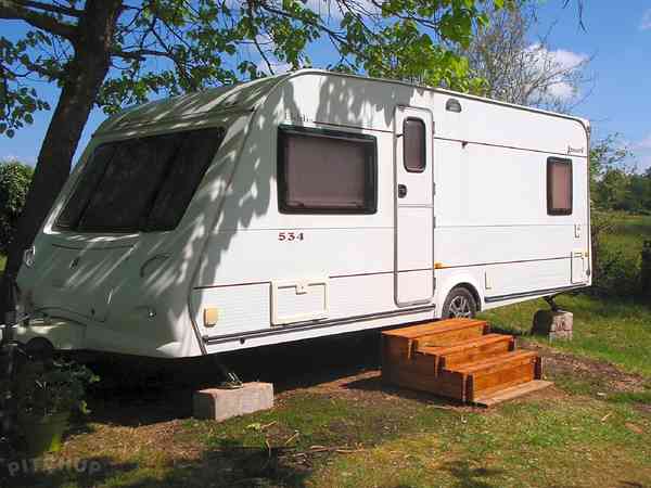 RE 1 bedroom on-site touring caravan