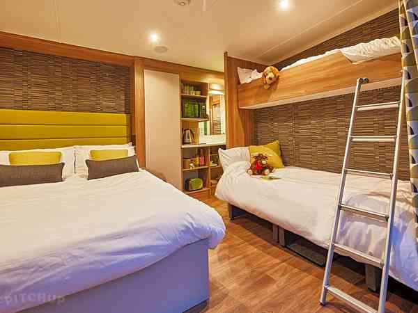 Camping pod (maximum 2 adults)