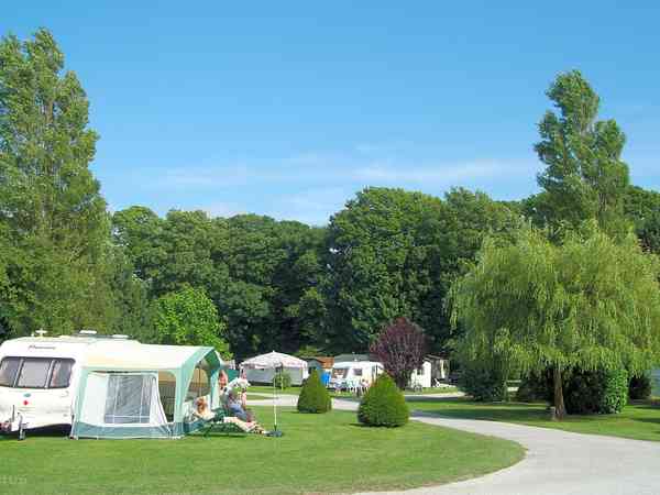 Sunny grass pitches Sunny grass pitches