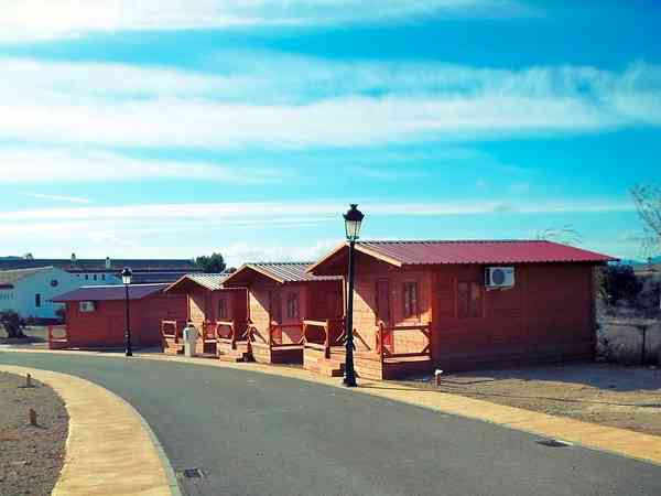2 bedroom cottage / chalet / bungalow