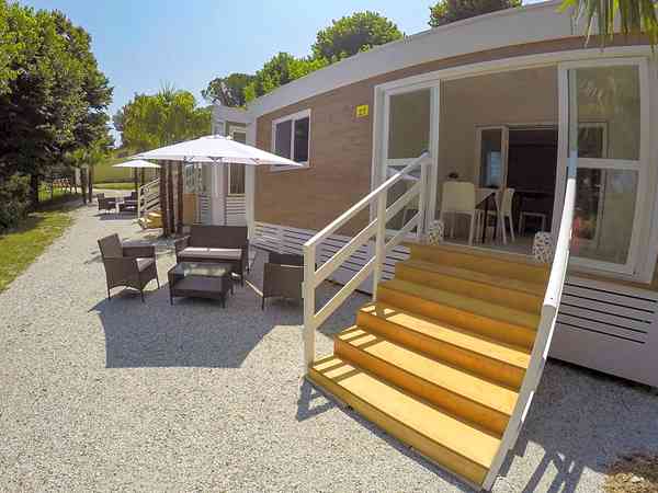 2 bedroom cottage / chalet / bungalow (deluxe)