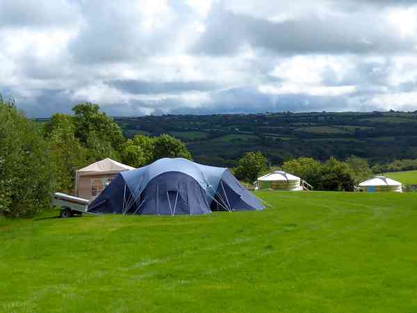 Emplacement pour tente sur herbe sans électricité