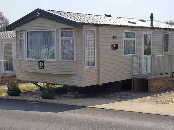 2 bedroom mobile home (super)