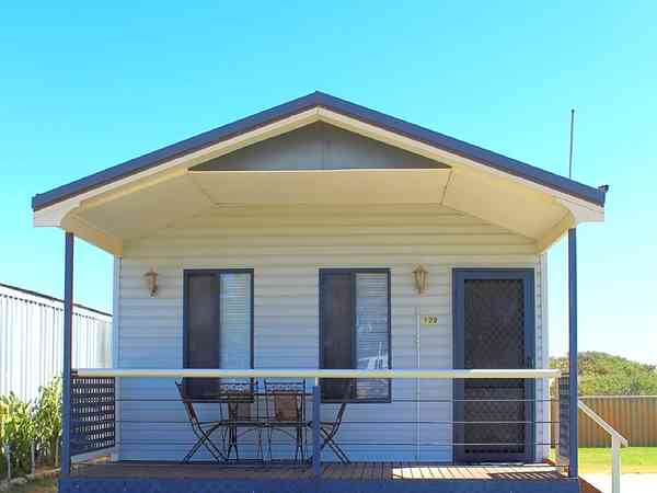 2 bedroom cottage / chalet / bungalow (family)