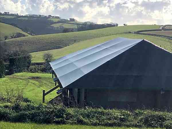 Semira 2 bedroom safari tent (private bathroom amenities)