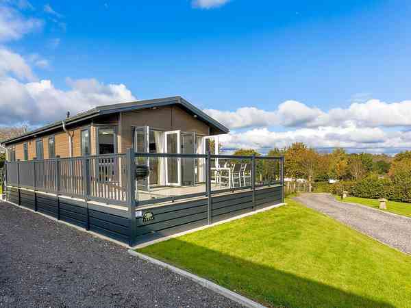 2 bedroom lodge