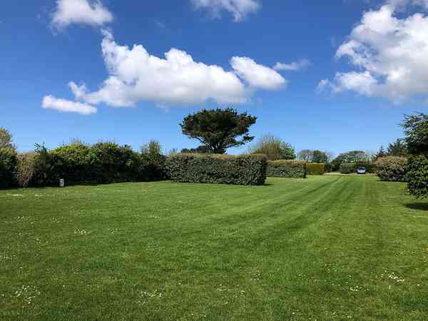 Non-electric grass pitch