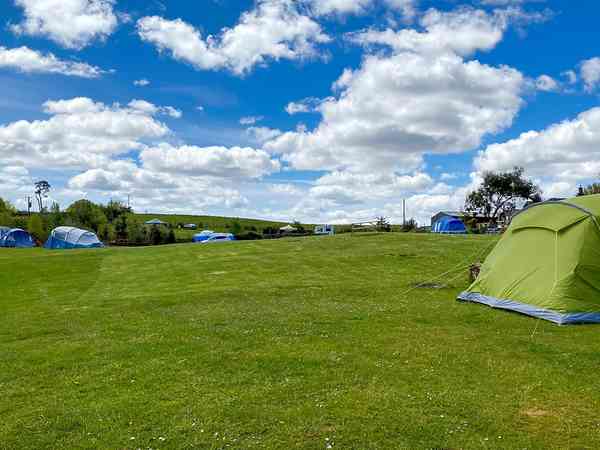 Unpowered grass site