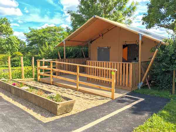 1 bedroom safari tent (disabled friendly)