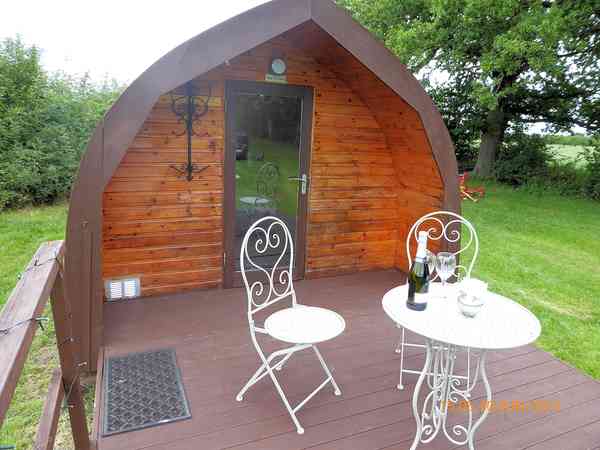 Pod-Hütte Oak (2 Erwachsene und 2 Kinder, Luxus)