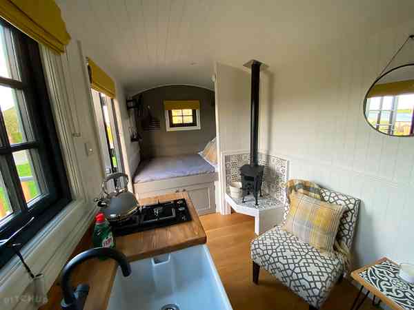Shepherd's hut