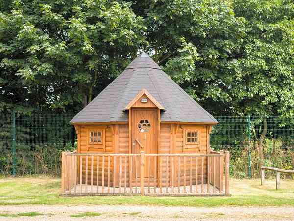 Cosy cabins that sleep 4 Cosy cabins that sleep 4