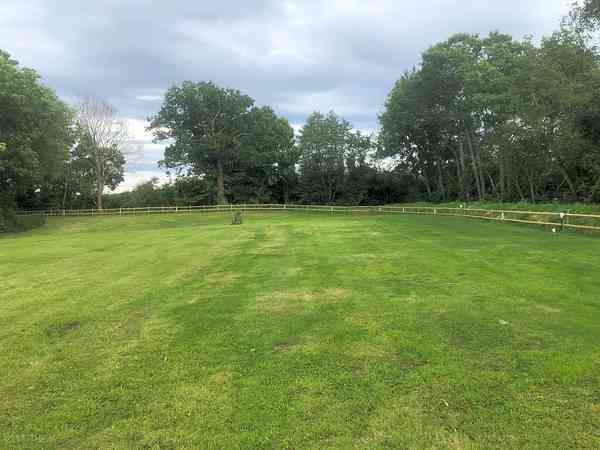 Non-electric grass pitch