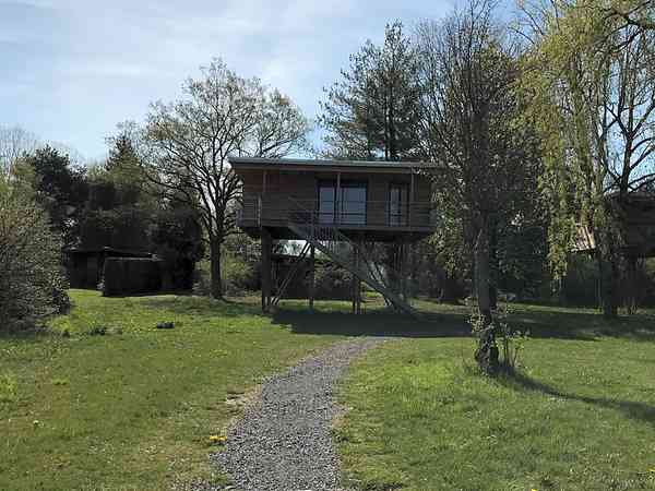 Chênes 3 bedroom treehouse (sheltered balcony, wood-burning stove)