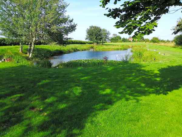 Non-electric grass motorhome pitch