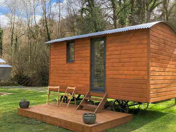Swaledale shepherd's hut
