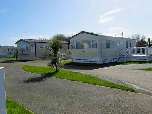 Coverack 2 bedroom static caravan (pet friendly)