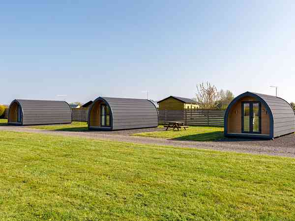 Bowbrook camping pod