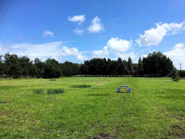 Non-electric grass tent or trailer tent pitch