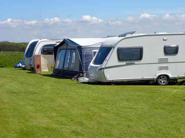 Field 2 powered grass trailer site
