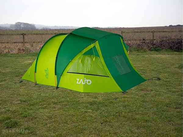 Non-electric grass and earth tent pitch (medium, family)