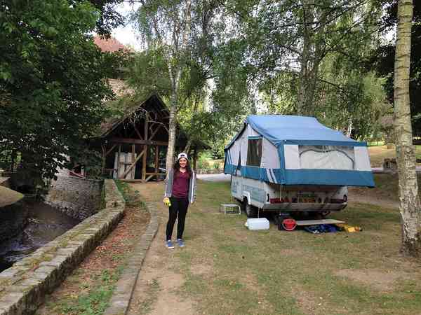 Emplacement sur herbe avec électricité optionnelle