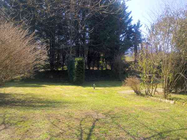 Emplacement pour tente ou pour caravane pliante sur herbe sans électricité