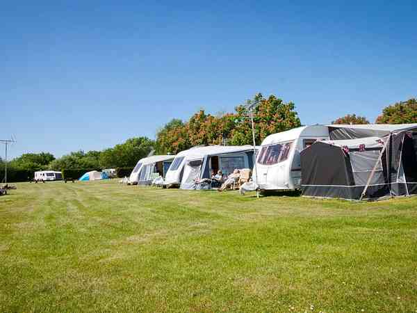 Ideal for families with kids – plenty of space to run around Ideal for families with kids – plenty of space to run around