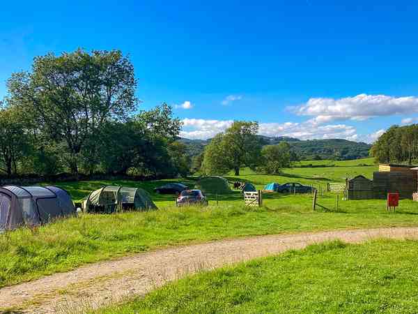 Staplaats voor een tent op gras zonder elektriciteit (klein)
