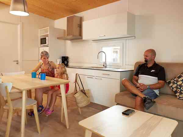 2 bedroom cottage / chalet / bungalow (air conditioning, no pets, plus)
