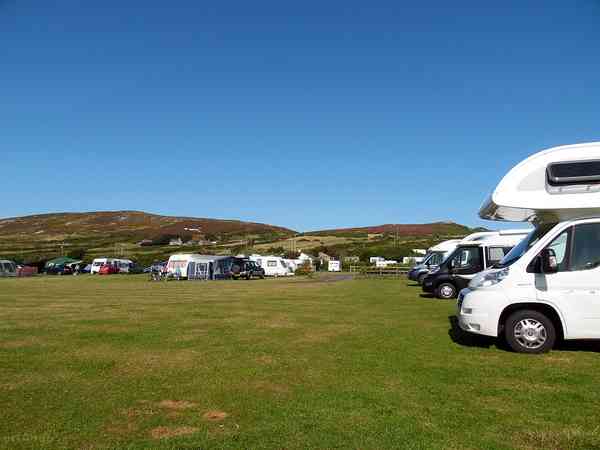 Non-electric grass pitch