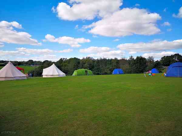 Emplacement pour tente ou pour caravane pliante (The View Meadows) sur herbe sans électricité
