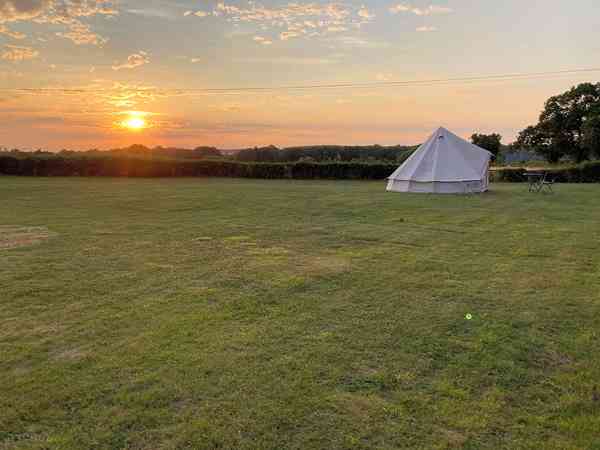 Non-electric grass tent pitch