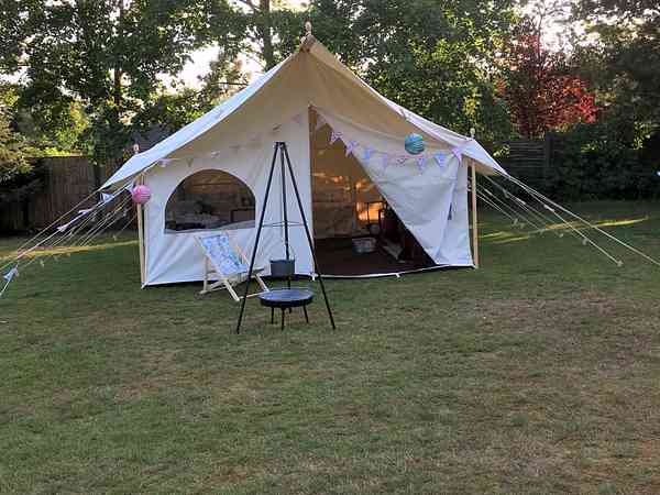 Amelia Vera rental tent
