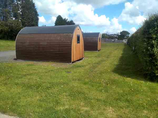 Pod prêt-à-camper (animaux acceptés, 4 personnes)