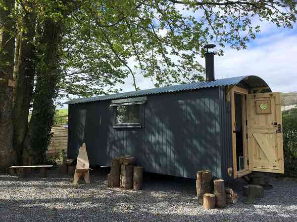 The shepherd's hut The shepherd's hut